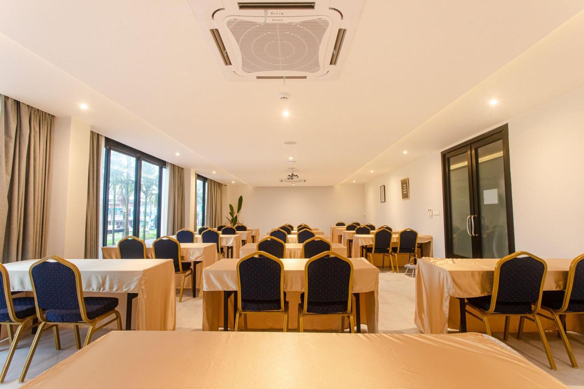 Tour De Phuket Hotel - Sha Plus Thalang Eksteriør billede